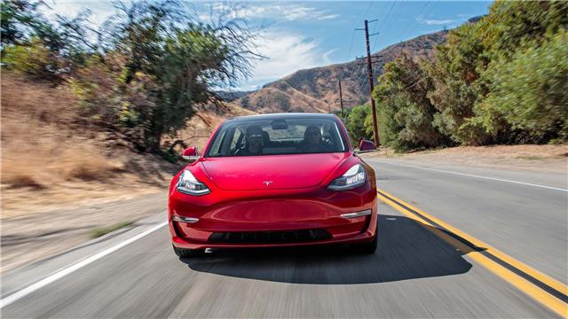 国产特斯拉Model 3要卖32.8万，打到家门口的这一拳似乎有点软