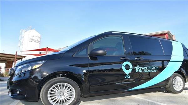 美40万人小城，网约车打败公交车